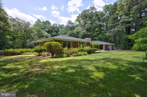 Exterior - 8191 Old Mill Rd, Pasadena, MD 21122 photo 2 of 10