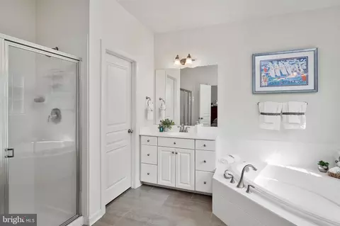 Bath - 704 Great Heron Dr, Edgewater, MD 21037 photo 1 of 4