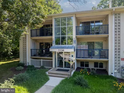1134 Cove Rd #301, Annapolis, MD 21403