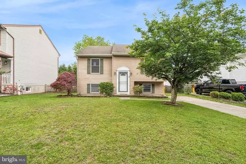 8037 Escalon Ave, Pasadena, MD 21122
