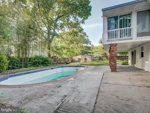 Exterior - 308 Beach Ave, Pasadena, MD 21122 photo 4 of 5