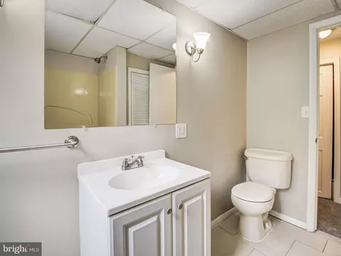 Bath - 308 Beach Ave, Pasadena, MD 21122 photo 4 of 4