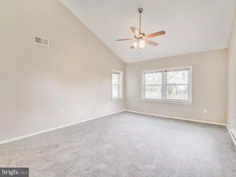 Living - 308 Beach Ave, Pasadena, MD 21122 photo 9 of 11