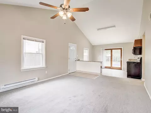 Living - 308 Beach Ave, Pasadena, MD 21122 photo 11 of 11