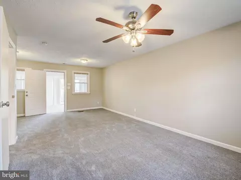 Living - 308 Beach Ave, Pasadena, MD 21122 photo 1 of 11