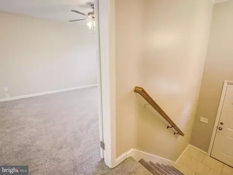 Entry Way - 308 Beach Ave, Pasadena, MD 21122 photo 2 of 9