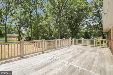 1609 Chestnut Dr, Severn, MD 21144 photo 11