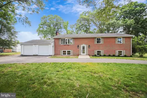 1609 Chestnut Dr, Severn, MD 21144
