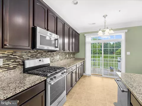 7912 Lupine Ct, Pasadena, MD 21122 photo 6