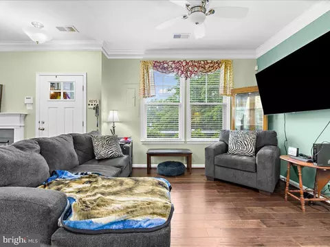 7912 Lupine Ct, Pasadena, MD 21122 photo 9