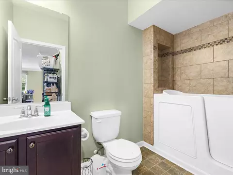 7912 Lupine Ct, Pasadena, MD 21122 photo 12