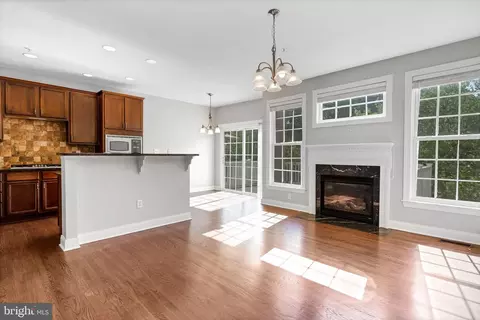 2106 Split Creek Ln, Hanover, MD 21076 photo 8