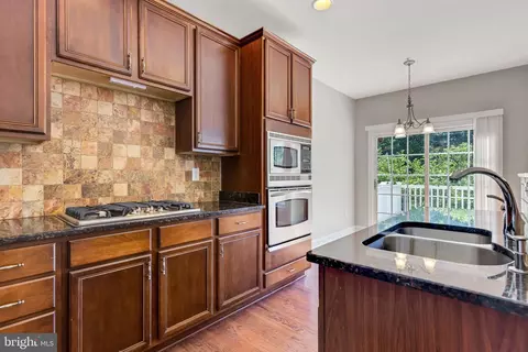 2106 Split Creek Ln, Hanover, MD 21076 photo 7