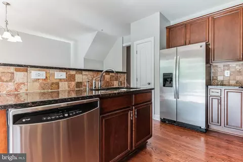 2106 Split Creek Ln, Hanover, MD 21076 photo 5