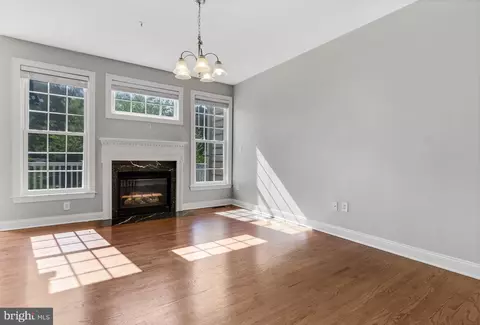 2106 Split Creek Ln, Hanover, MD 21076 photo 9