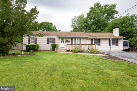 117 River Rd, Edgewater, MD 21037