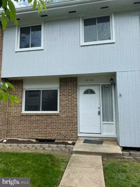 1936 Cambridge Dr, Crofton, MD 21114