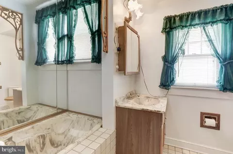 Bath - 2286 Lake Dr, Pasadena, MD 21122 photo 2 of 3