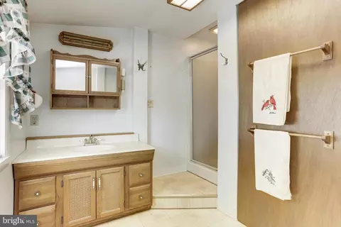 Bath - 2286 Lake Dr, Pasadena, MD 21122 photo 1 of 3