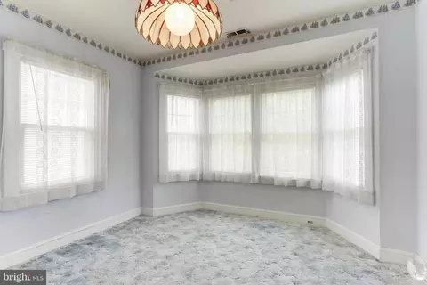 Bedroom - 2286 Lake Dr, Pasadena, MD 21122 photo 5 of 5