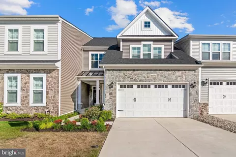 Exterior - 4010 Curled Dock Ln, Odenton, MD 21113 photo 1 of 4