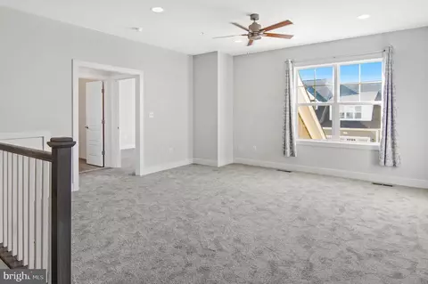 Living - 4010 Curled Dock Ln, Odenton, MD 21113 photo 1 of 2