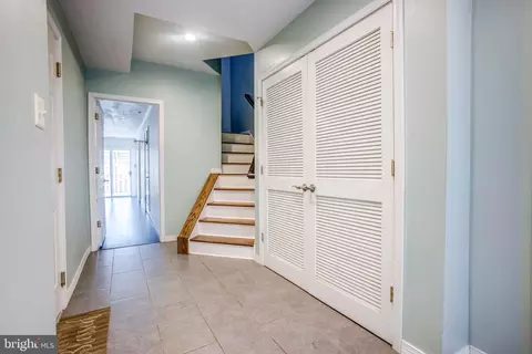 Entry Way - 4011 Apple Jack Ct, Pasadena, MD 21122 photo 2 of 10