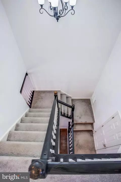 Entry Way - 4011 Apple Jack Ct, Pasadena, MD 21122 photo 9 of 10