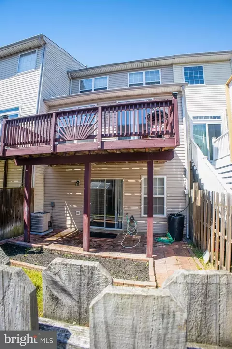 Exterior - 4011 Apple Jack Ct, Pasadena, MD 21122 photo 3 of 6
