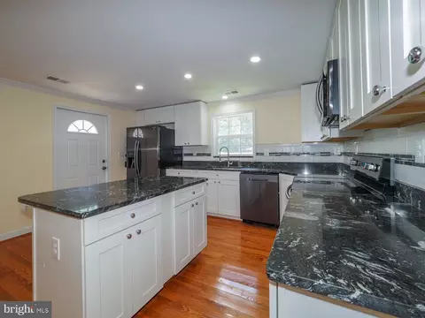 809 Danza Rd, Severn, MD 21144 photo 3
