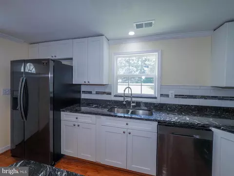 809 Danza Rd, Severn, MD 21144 photo 4