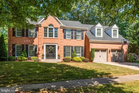 8398 Scarlet Glen Ct, Millersville, MD 21108