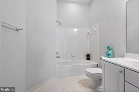308 Colony Point Pl, Edgewater, MD 21037 photo 8