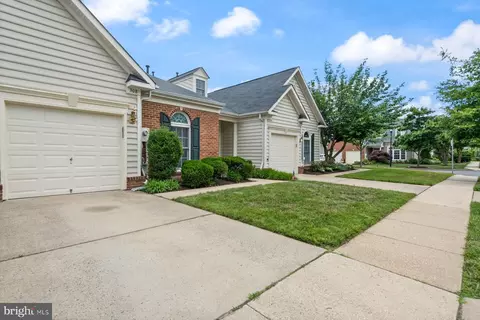 308 Colony Point Pl, Edgewater, MD 21037 photo 3