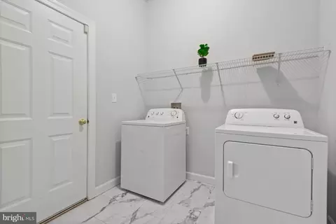 308 Colony Point Pl, Edgewater, MD 21037 photo 5