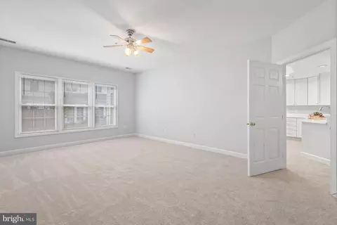 308 Colony Point Pl, Edgewater, MD 21037 photo 9