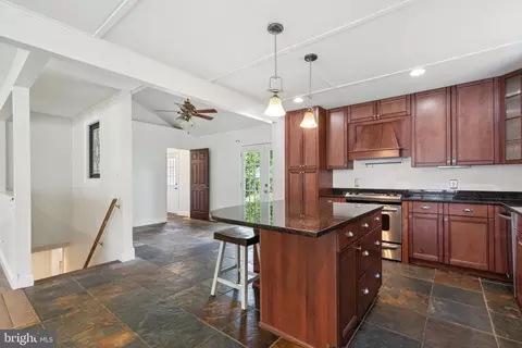 Entry Way - 3204 Riva Rd, Riva, MD 21140 photo 1 of 13