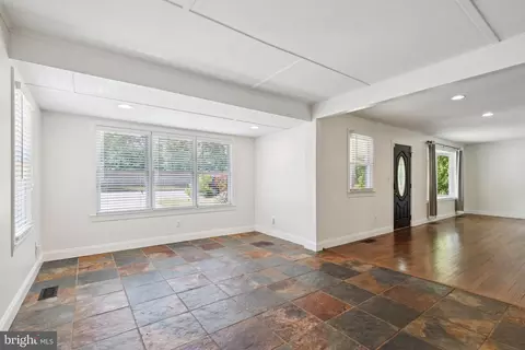 Entry Way - 3204 Riva Rd, Riva, MD 21140 photo 6 of 13