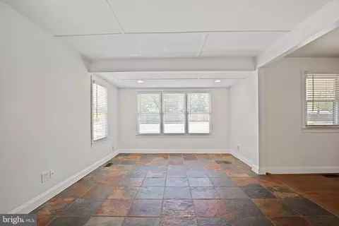 Entry Way - 3204 Riva Rd, Riva, MD 21140 photo 7 of 13