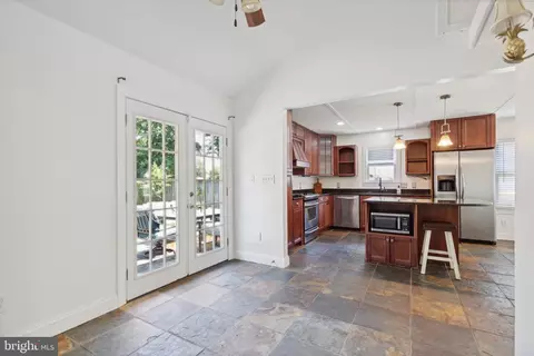Entry Way - 3204 Riva Rd, Riva, MD 21140 photo 11 of 13