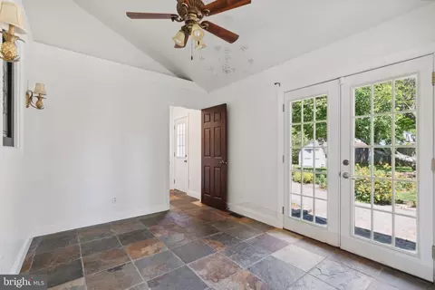Entry Way - 3204 Riva Rd, Riva, MD 21140 photo 8 of 13