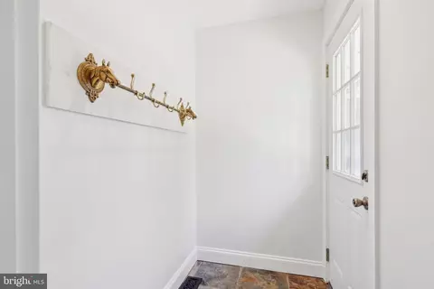 Entry Way - 3204 Riva Rd, Riva, MD 21140 photo 10 of 13