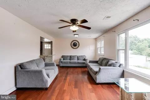 Living - 7704 Princess Pl, Pasadena, MD 21122 photo 3 of 11