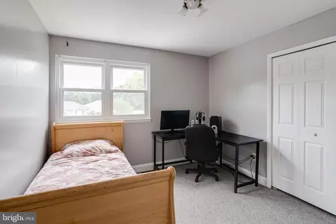Bedroom - 7704 Princess Pl, Pasadena, MD 21122 photo 6 of 11