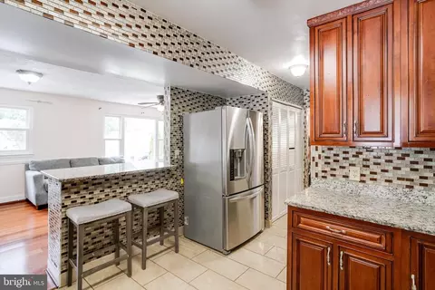 Kitchen - 7704 Princess Pl, Pasadena, MD 21122 photo 2 of 6