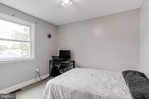 Bedroom - 7704 Princess Pl, Pasadena, MD 21122 photo 5 of 11
