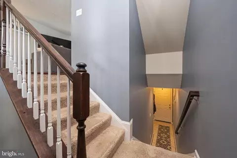 Entry Way - 341 Hersden Ln, Arnold, MD 21012 photo 1 of 6