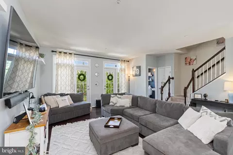 Living - 341 Hersden Ln, Arnold, MD 21012 photo 1 of 1