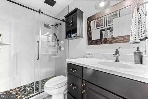 Bath - 2646 Shadow Cv, Annapolis, MD 21401 photo 3 of 4