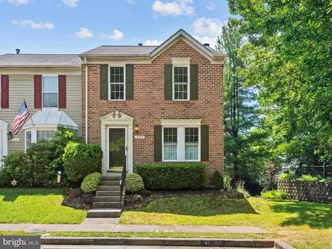707 Summery Ct, Odenton, MD 21113